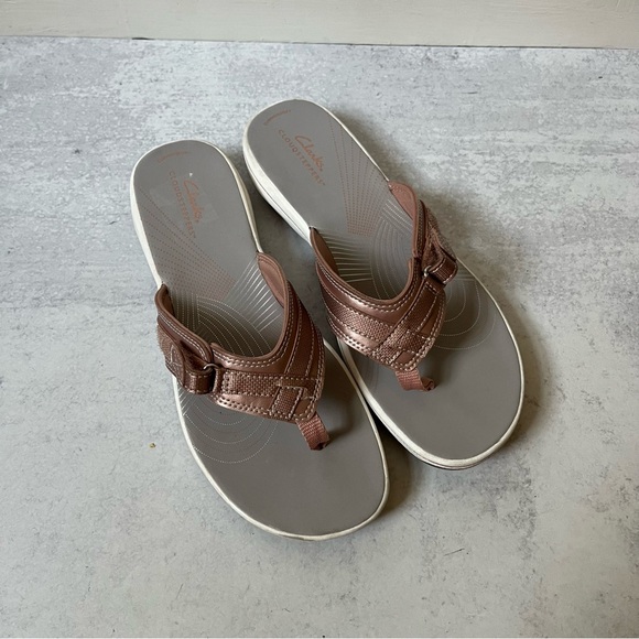 Clarks Cloudsteppers Flip Flop Sandals 10 - Picture 1 of 6